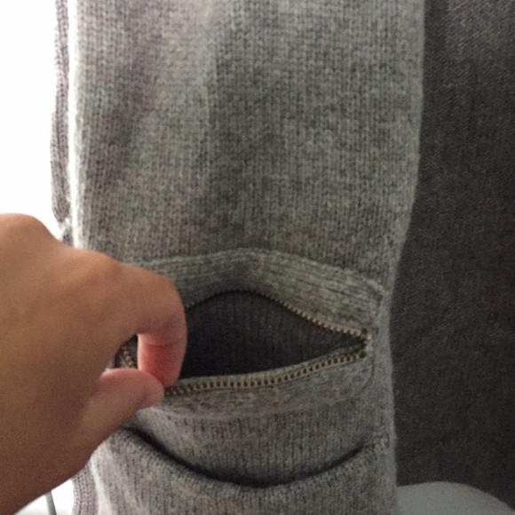 Size small Gap cardigan! - Picture 3 of 4